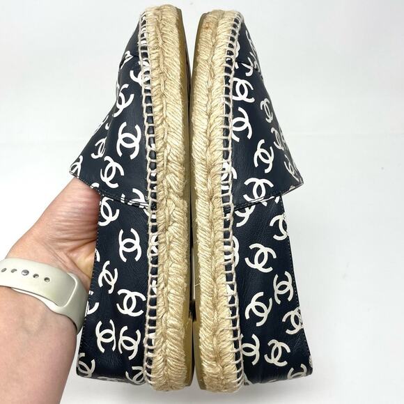SOLD Chanel Interlocking CC Logo Leather Espadrilles Round Toe Flats EU37 - Picture 3 of 13